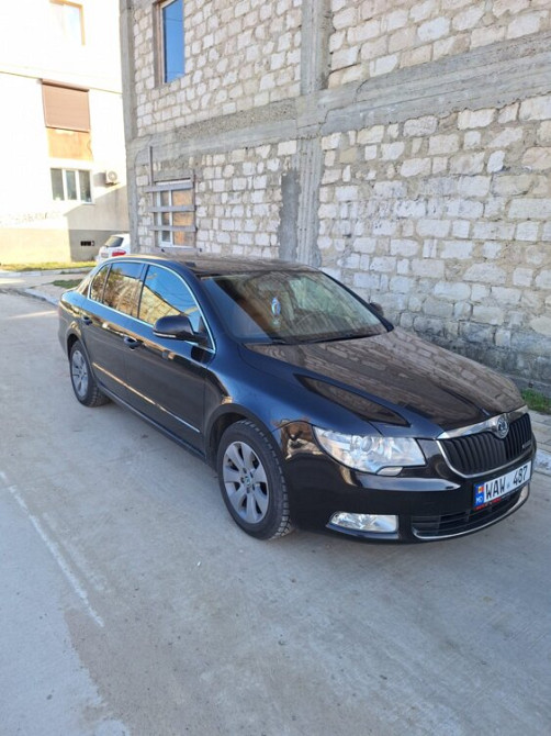 Skoda Superb 2012 год Кишинёв Кишинёв - изображение 2