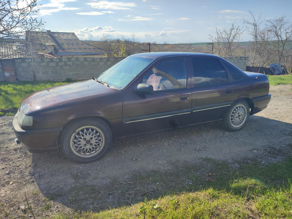 Opel Vectra 1993 год Рыбница Рыбница - изображение 3