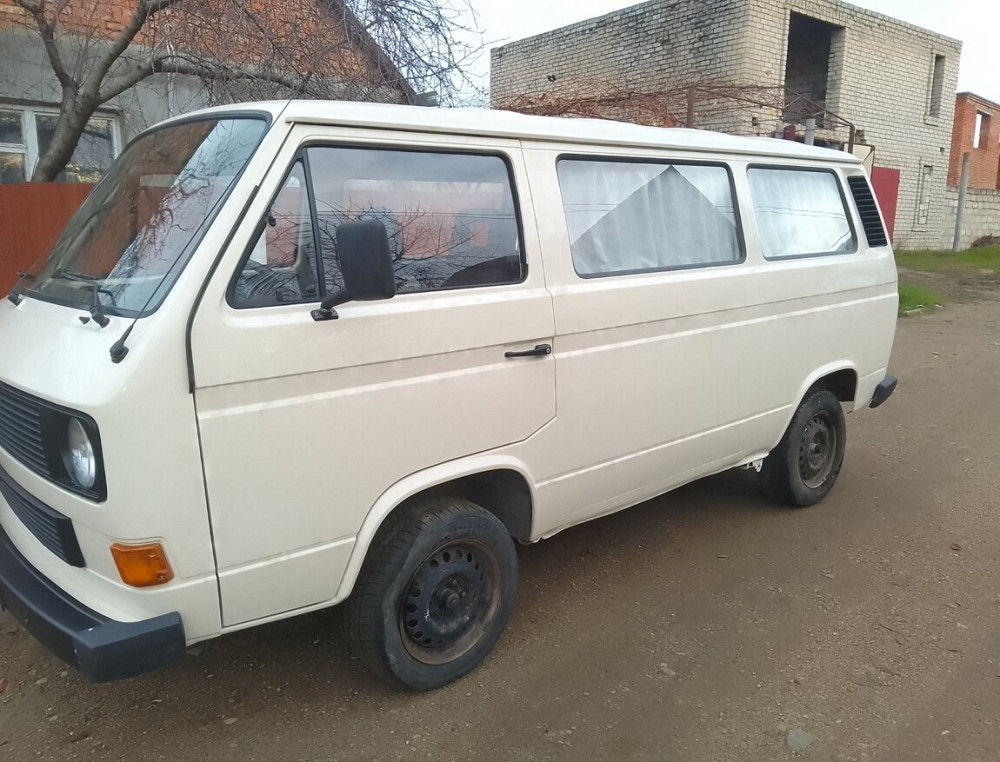 Volkswagen Transporter 1983 an Blijnii Hutor Blijnii Hutor - fotografie 2