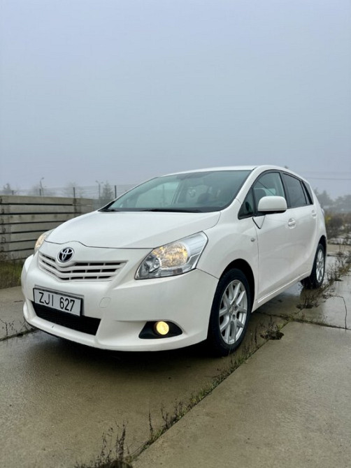 Toyota Verso 2009 год Тирасполь Тирасполь - изображение 1