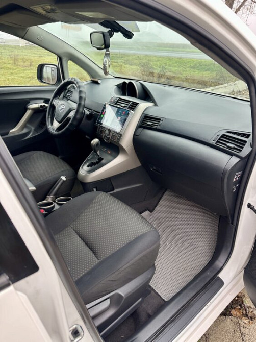 Toyota Verso 2009 год Тирасполь Тирасполь - изображение 7
