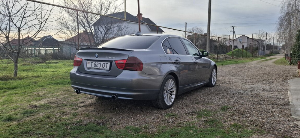 BMW 3 Series 2010 год Григориополь Григориополь - изображение 2