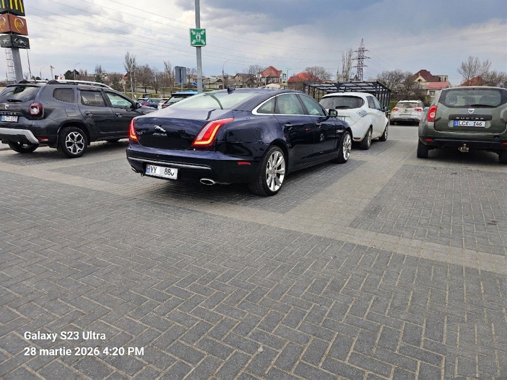 Land Rover Range Rover 2020 год Красное Красное - изображение 6