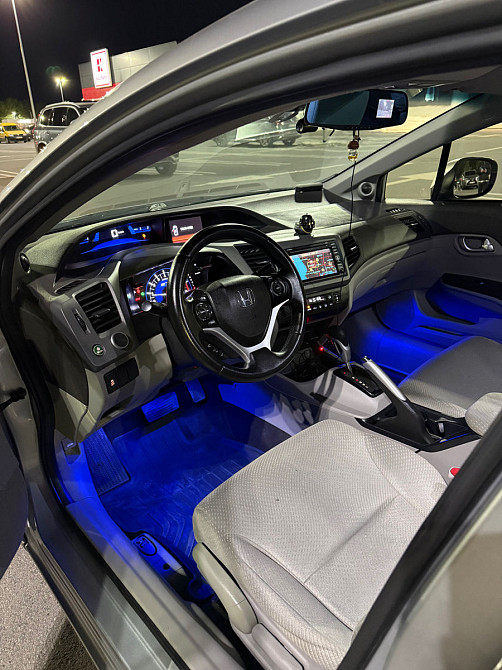Honda Civic 2012 год Кишинёв Кишинёв - изображение 9