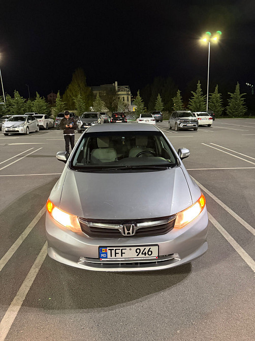 Honda Civic 2012 год Кишинёв Кишинёв - изображение 2