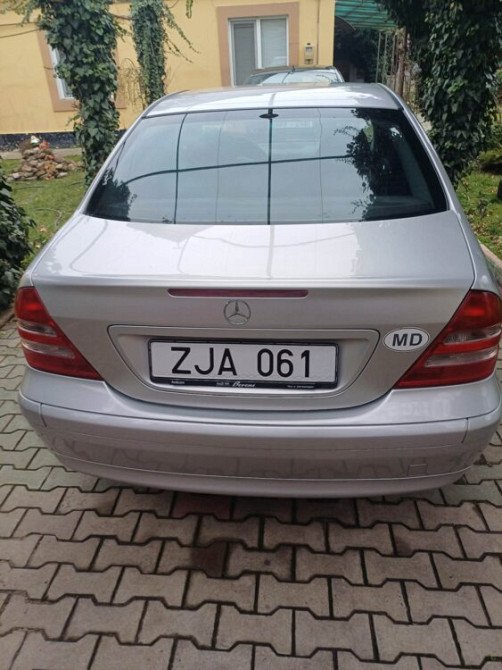 Mercedes C-Class 2003 an Tîrnauca Tîrnauca - fotografie 3