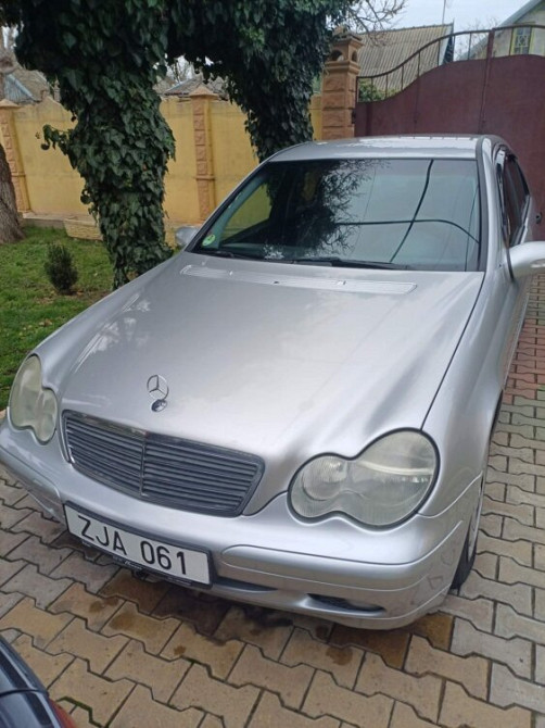 Mercedes C-Class 2003 an Tîrnauca Tîrnauca - fotografie 2