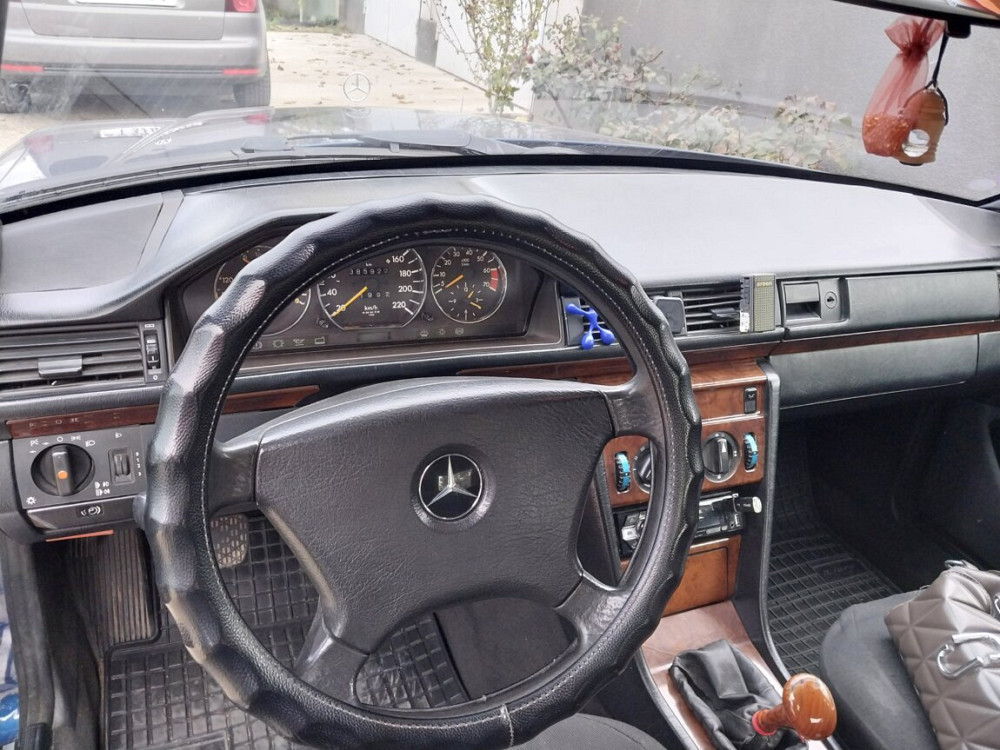 Mercedes W124 1991 год Тирасполь Тирасполь - изображение 5