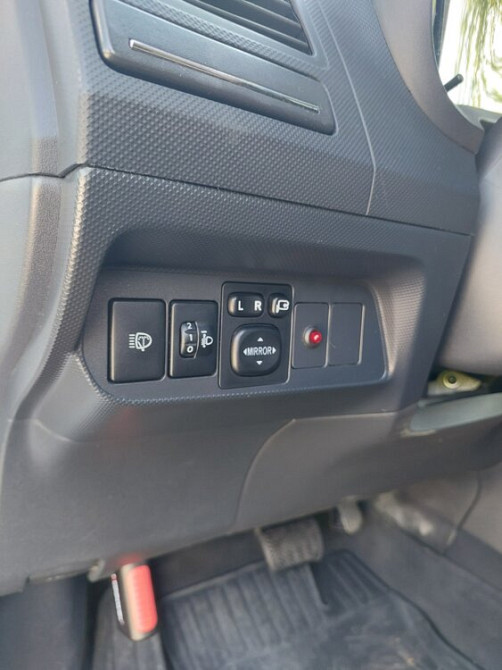 Toyota Auris 2012 год Рыбница Рыбница - изображение 3