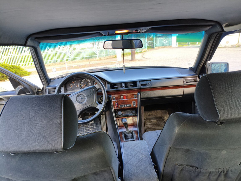 Mercedes W124 1993 год Тирасполь Тирасполь - изображение 7