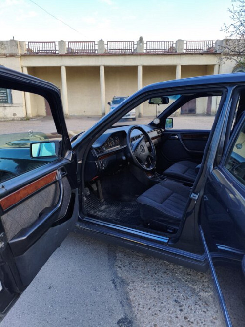 Mercedes W124 1993 год Тирасполь Тирасполь - изображение 5