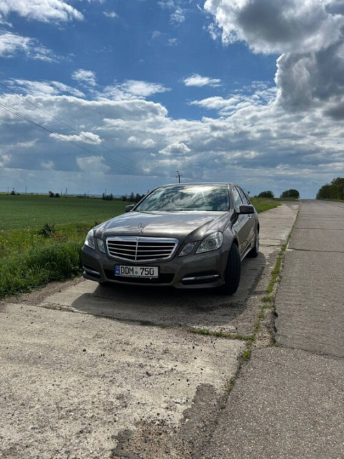 Mercedes E-Class 2011 год Тирасполь Тирасполь - изображение 1
