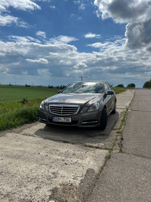 Mercedes E-Class 2011 год Тирасполь Тирасполь - изображение 3