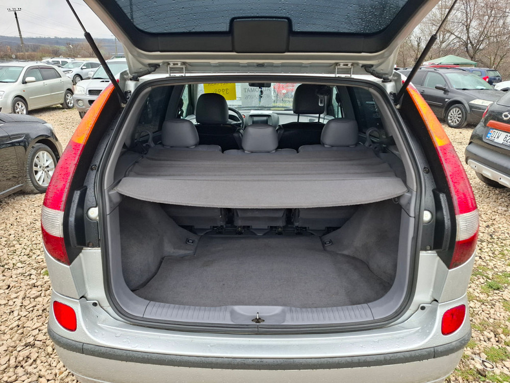 Nissan Almera Tino 2003 год Кишинёв Кишинёв - изображение 8