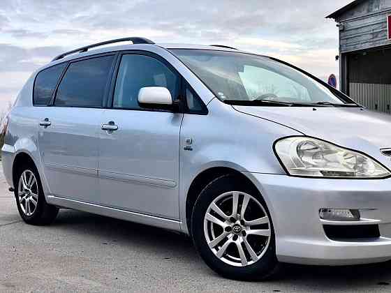 Toyota Avensis Verso 2004 год Рыбница Рыбница