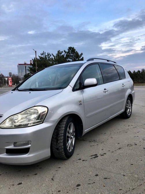 Toyota Avensis Verso 2004 год Рыбница Рыбница - изображение 4