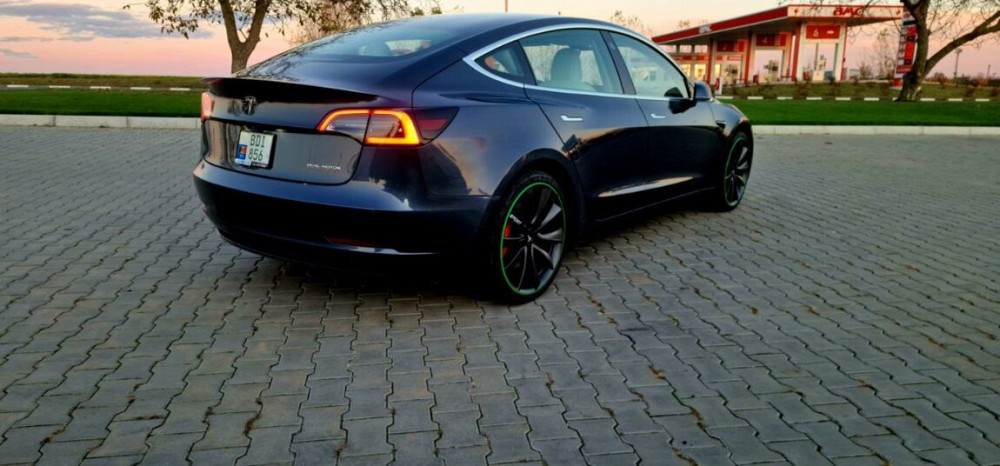 Tesla Model 3 2019 год Тирасполь Тирасполь - изображение 1