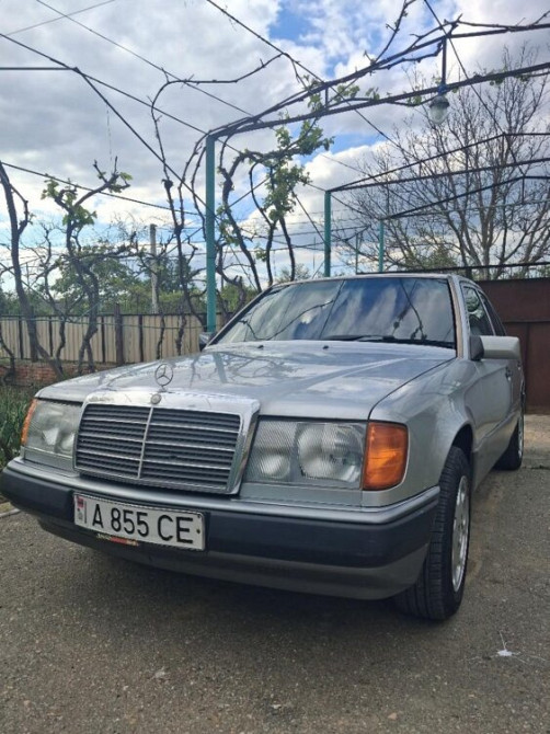 Mercedes W124 1992 год Слободзея Слободзея - изображение 1