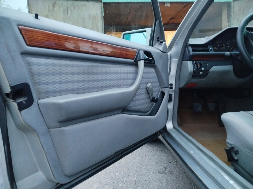 Mercedes W124 1992 год Слободзея Слободзея - изображение 5