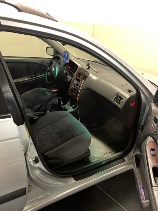 Toyota Avensis 1999 год Слободзея Слободзея - изображение 3