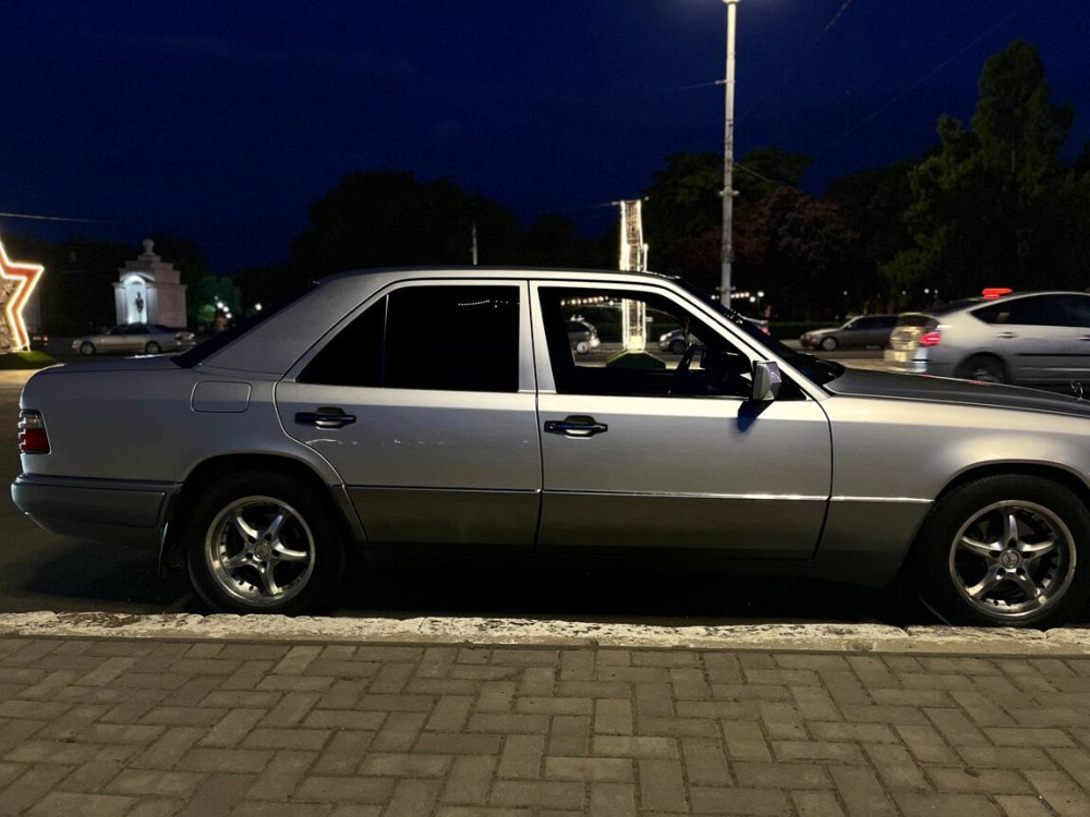 Mercedes E-Class 1993 год Тирасполь Тирасполь - изображение 3