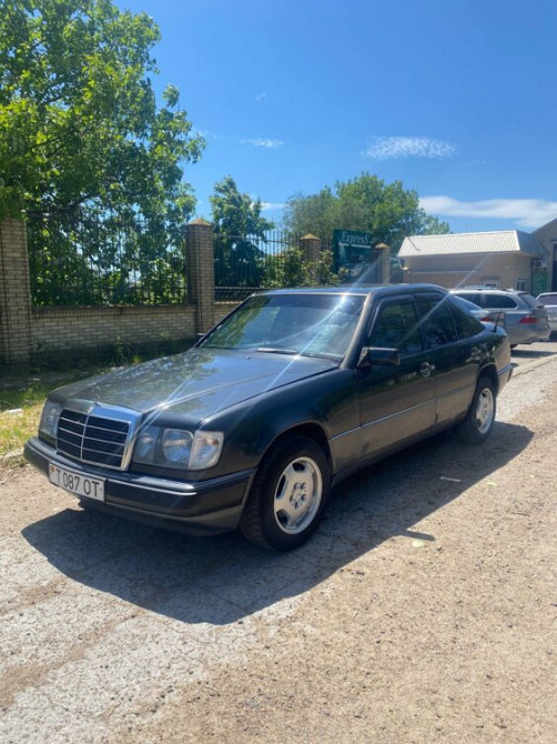 Mercedes E-Class 1993 год Тирасполь Тирасполь - изображение 1