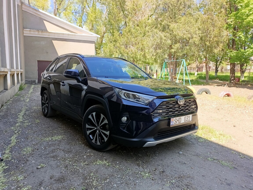 Toyota RAV4 2019 год Бендеры Бендеры - изображение 3