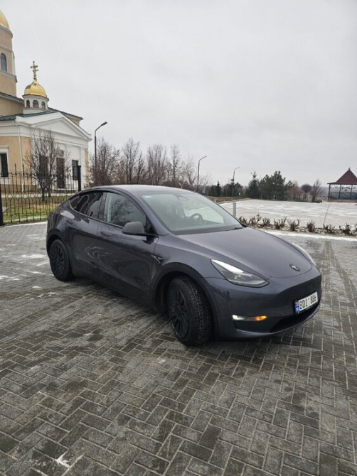 Tesla Model Y 2024 год Бендеры Бендеры - изображение 5