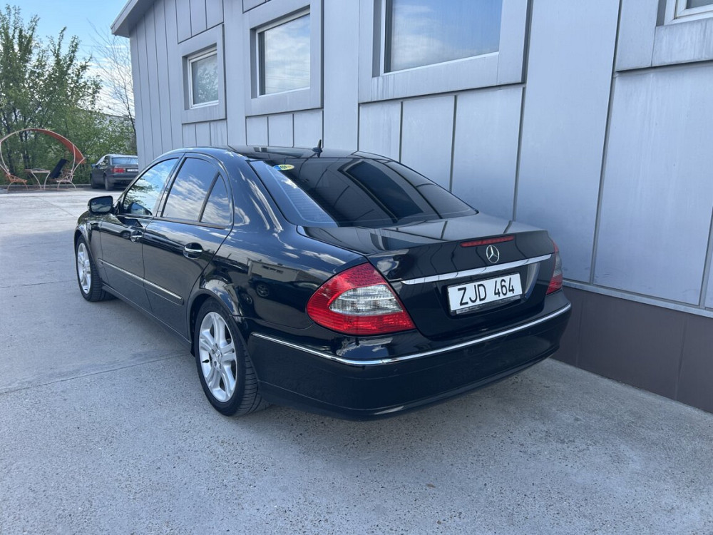 Mercedes E-Class 2008 an Bender Bender - fotografie 2