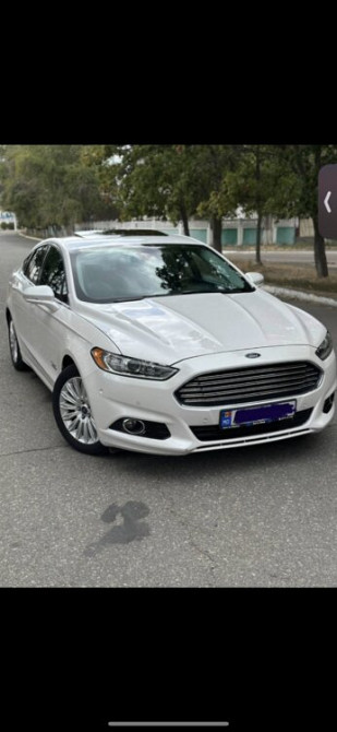 Ford Fusion 2013 an Bender Bender - fotografie 1