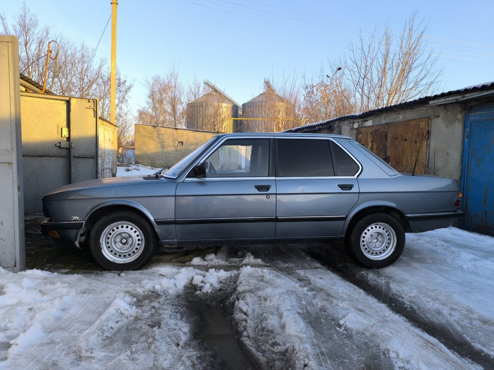 BMW 5 Series 1984 год Кишинёв Кишинёв - изображение 9