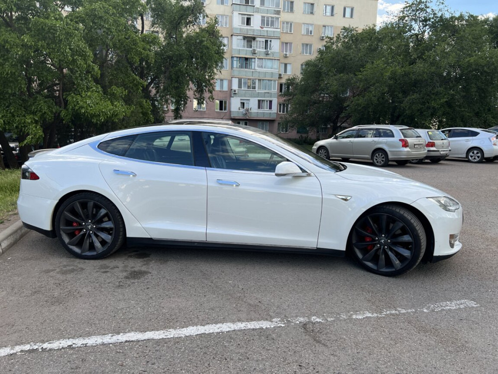 Tesla Model S 2013 год Тирасполь Тирасполь - изображение 4