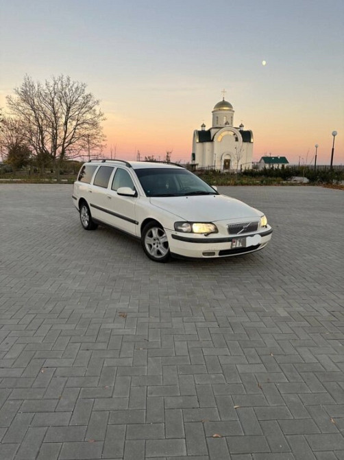 Volvo V70 2003 год Бендеры Бендеры - изображение 3