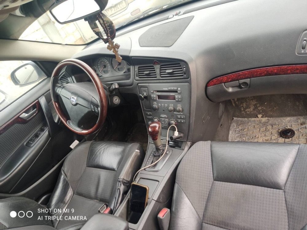 Volvo V70 2003 год Бендеры Бендеры - изображение 1