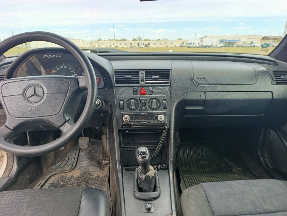 Mercedes C-Class 1996 an Bender Bender - fotografie 5