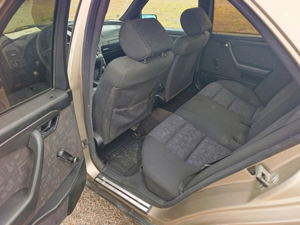Mercedes C-Class 1996 an Bender Bender - fotografie 6