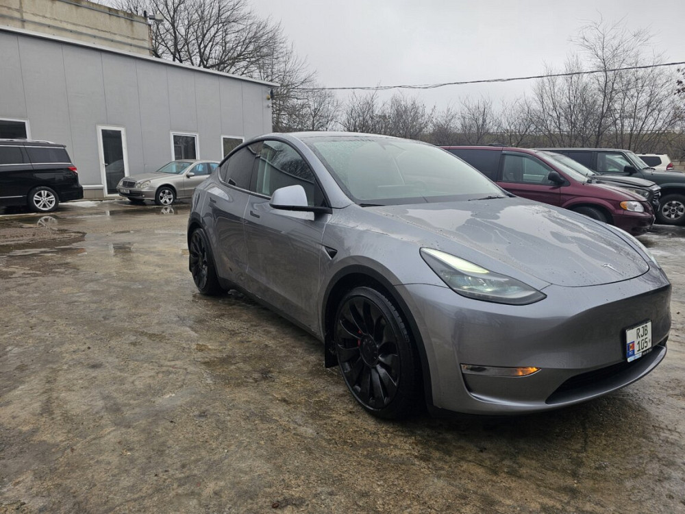 Tesla Model Y 2024 год Бендеры Бендеры - изображение 5
