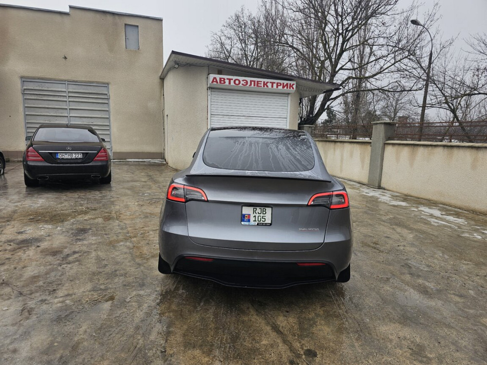 Tesla Model Y 2024 год Бендеры Бендеры - изображение 8