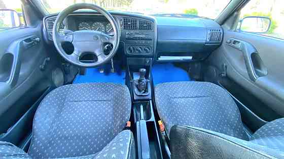 Volkswagen Passat 1995 год Суклея Суклея