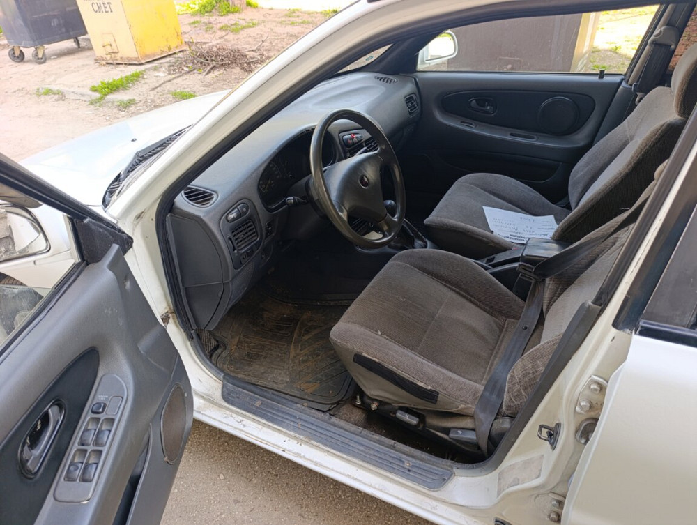 Mitsubishi Lancer 1994 an Bender Bender - fotografie 6
