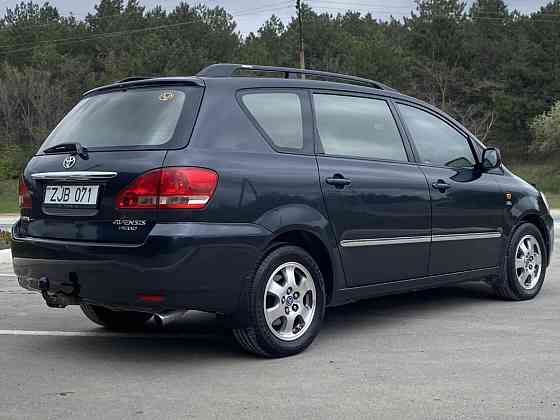 Toyota Avensis Verso 2003 год Рыбница Рыбница