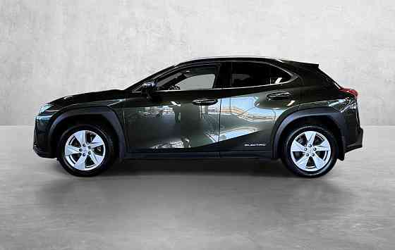 Lexus UX 300e Бельцы