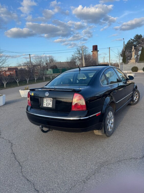 Volkswagen Passat 2004 год Слободзея Слободзея - изображение 2