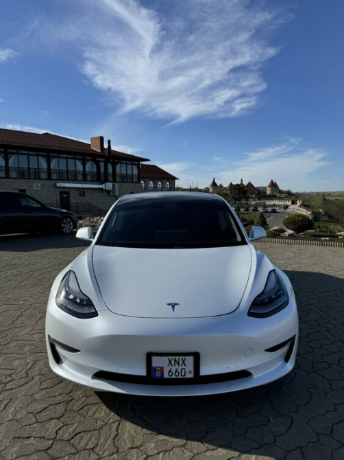 Tesla Model 3 2019 год Бендеры Бендеры - изображение 1