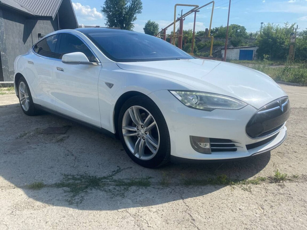 Tesla Model S 2013 год Рыбница Рыбница - изображение 6