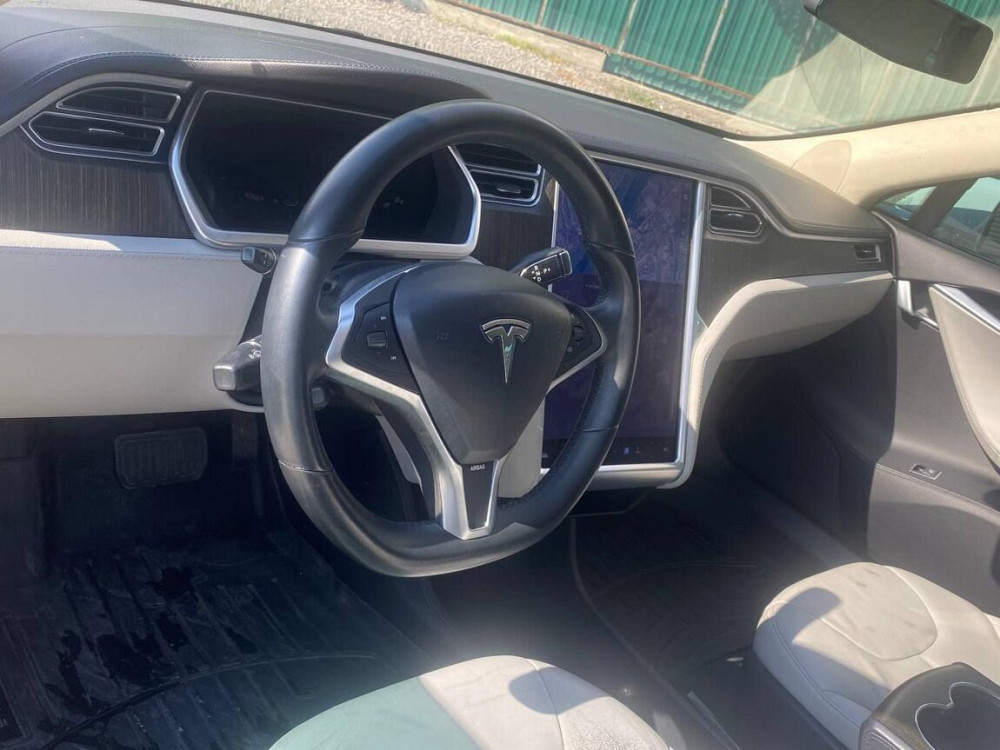Tesla Model S 2013 год Рыбница Рыбница - изображение 3