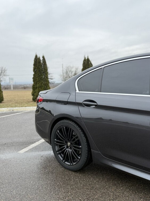 BMW 5 Series 2019 год Новые Анены Новые Анены - изображение 5