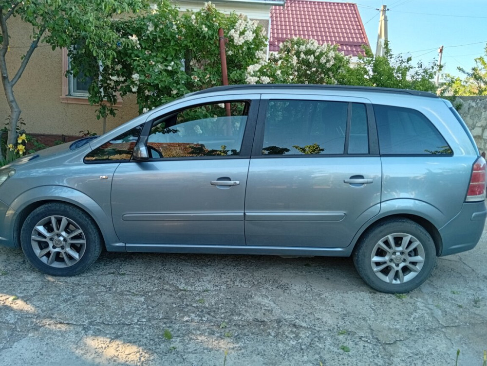 Opel Zafira 2006 год Парканы Парканы - изображение 1