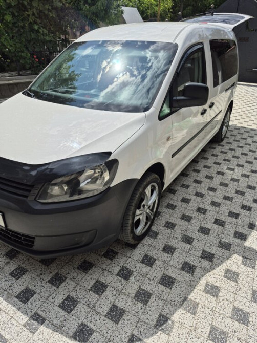 Volkswagen Caddy 2013 an Bender Bender - fotografie 2
