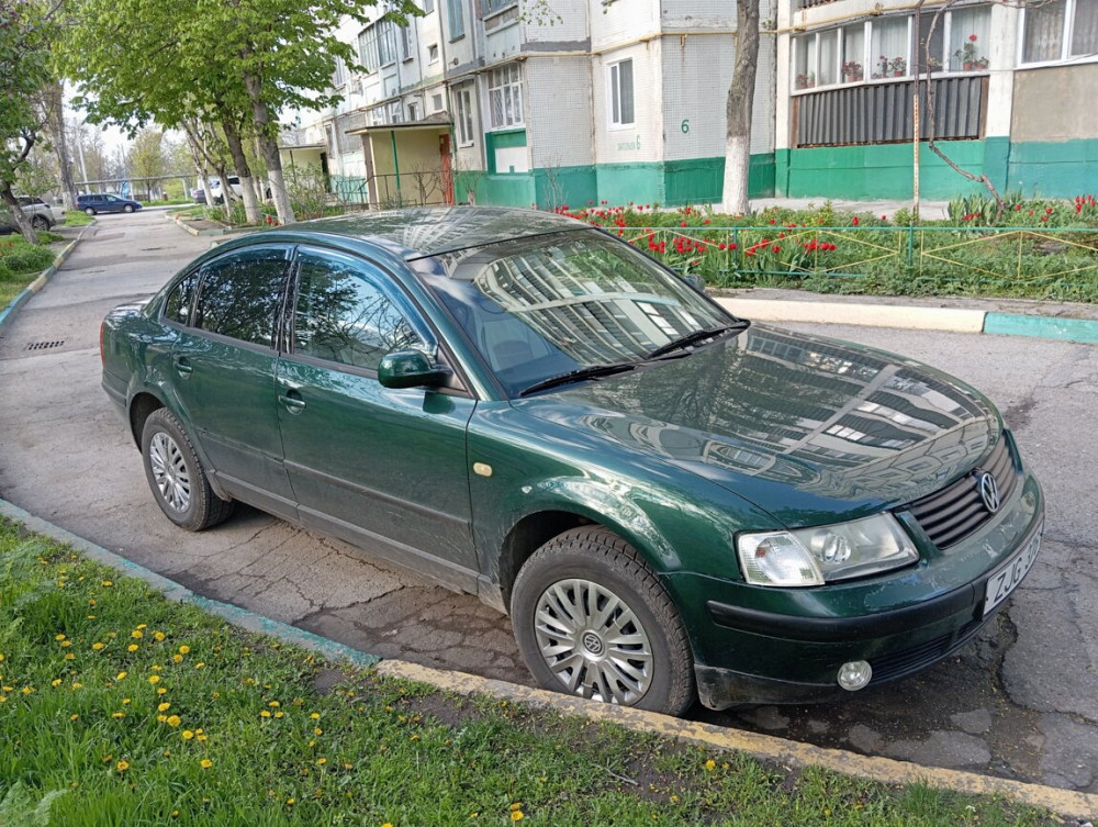 Volkswagen Passat 1999 an Bender Bender - fotografie 1